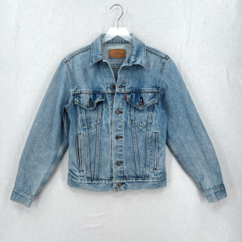 TRUE VINTAGE LEVIS Denim Trucker Jacket 38R Blue 1980s USA Made 70506 Light Wash